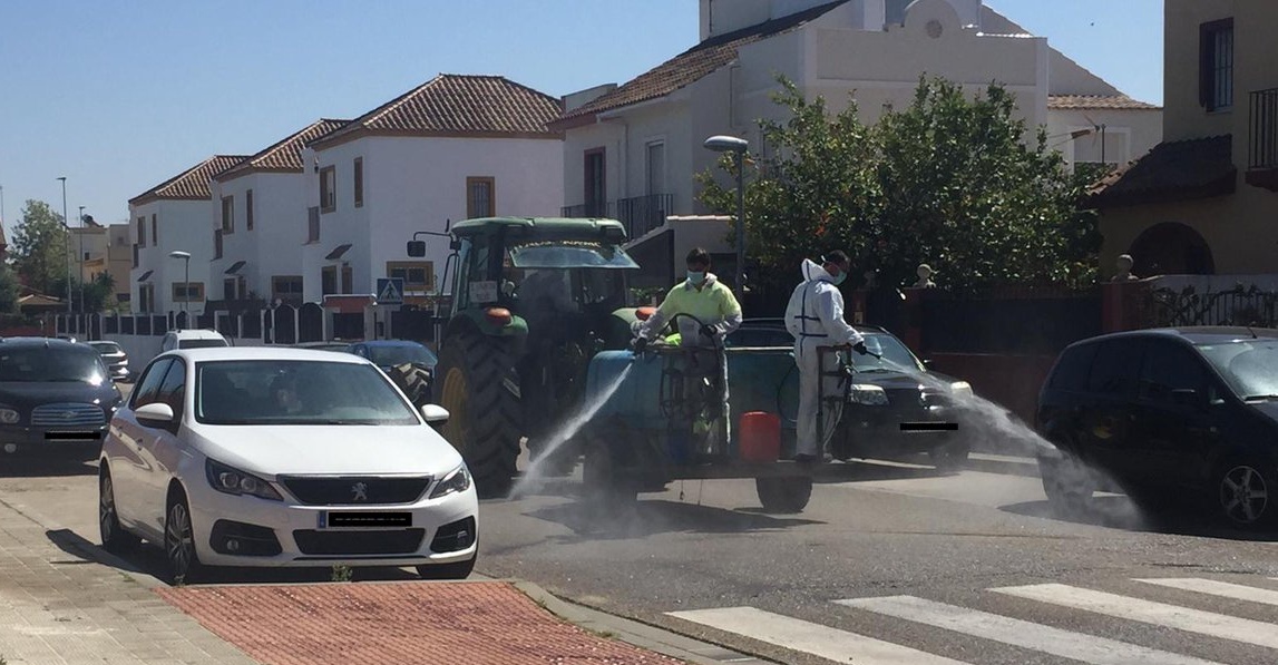 Desinfección calles en Valencina